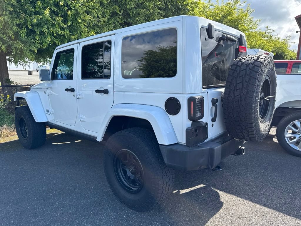 Used 2014 Jeep Wrangler Unlimited Sahara w/ Dual Top Group AWD/4WD image 3