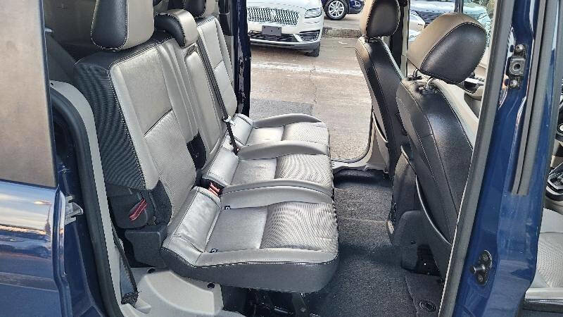 Used 2016 Ford Transit Connect Titanium FWD image 12