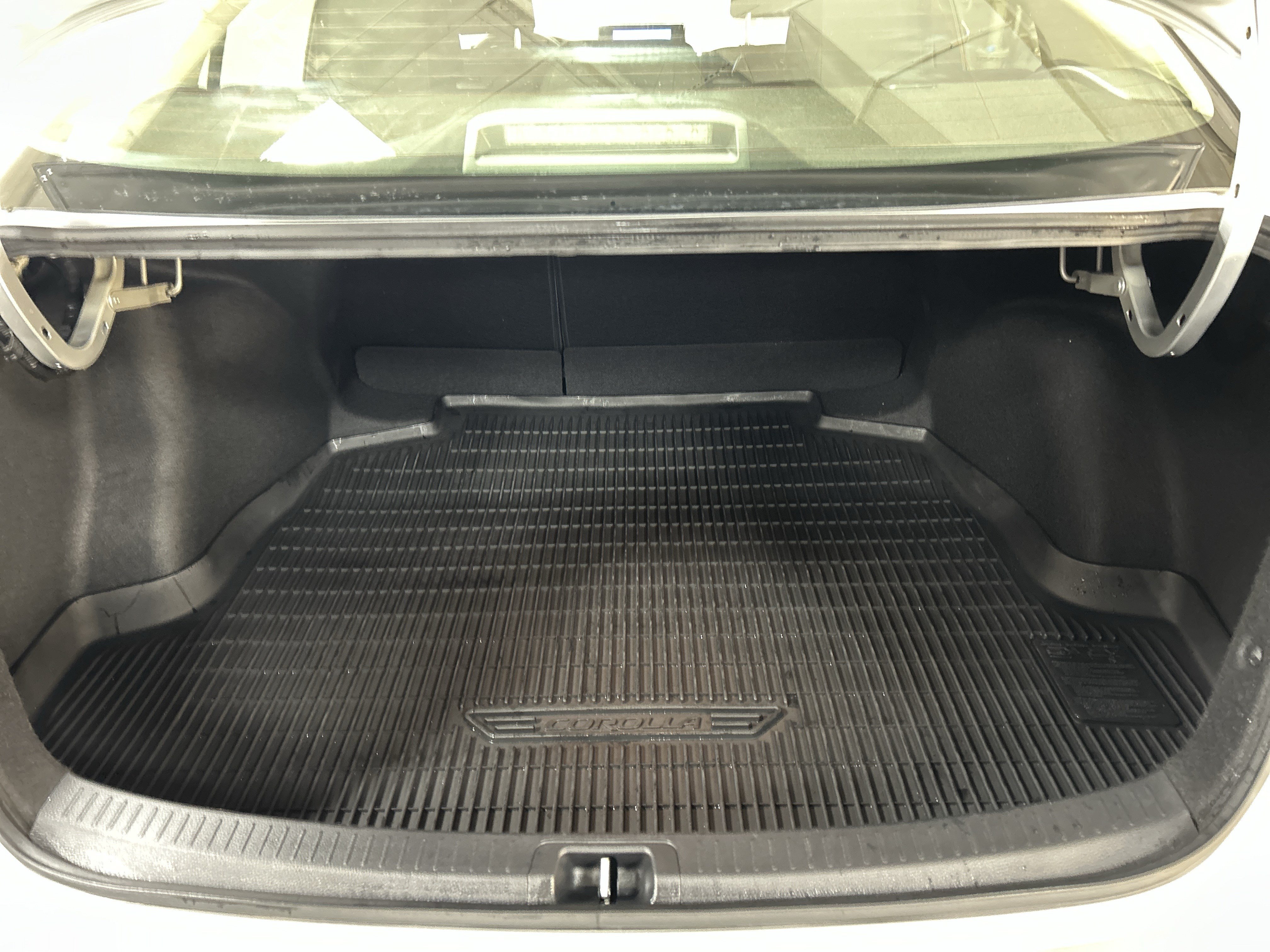 Used 2023 Toyota Corolla LE FWD image 34