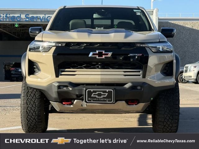Certified 2024 Chevrolet Colorado ZR2 w/ Technology Package image 3