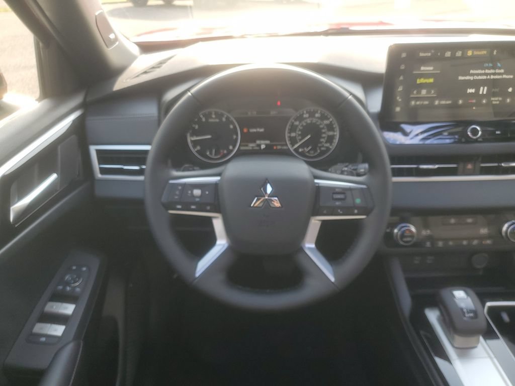 New 2026 Mitsubishi Outlander AWD image 15