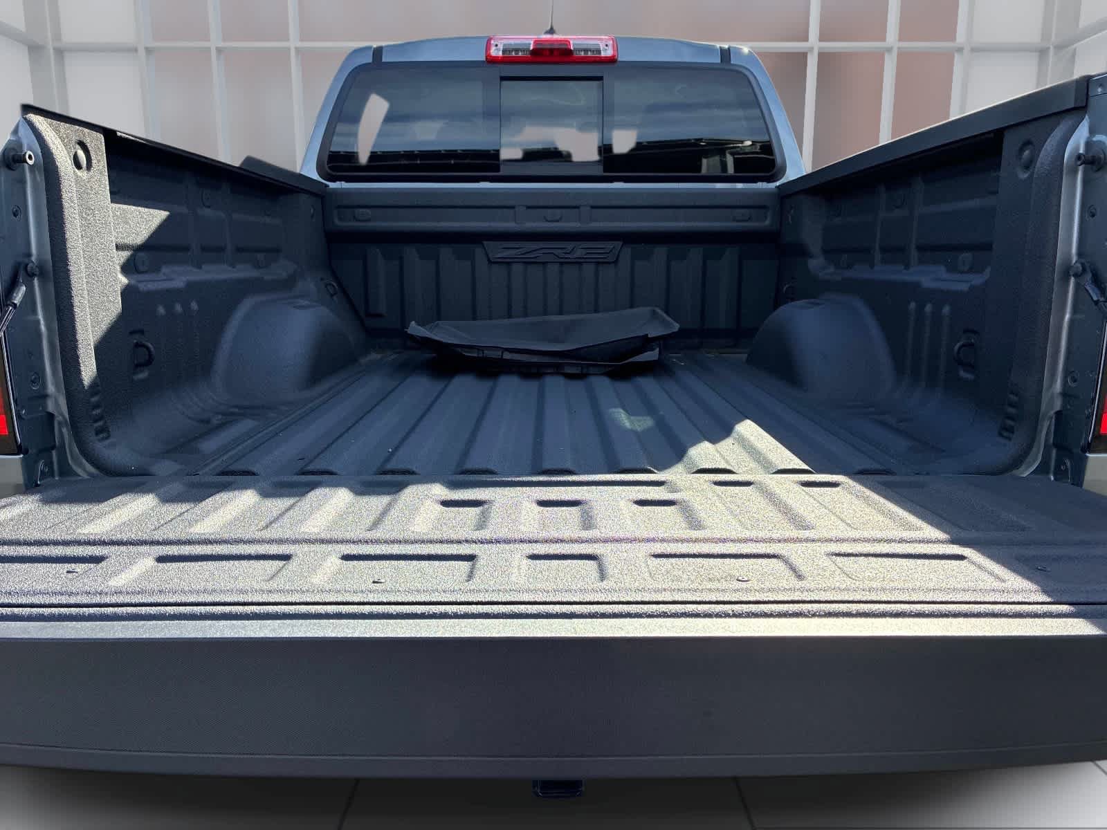 Used 2022 Chevrolet Colorado ZR2 AWD/4WD image 21