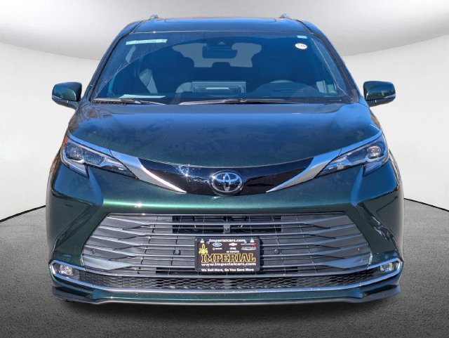 New 2026 Toyota Sienna Platinum AWD/4WD image 10