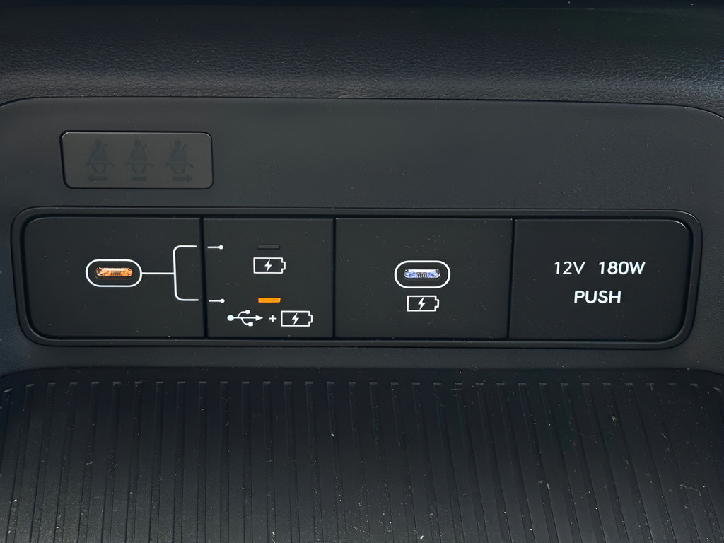 Certified 2024 Hyundai Kona SEL FWD image 28