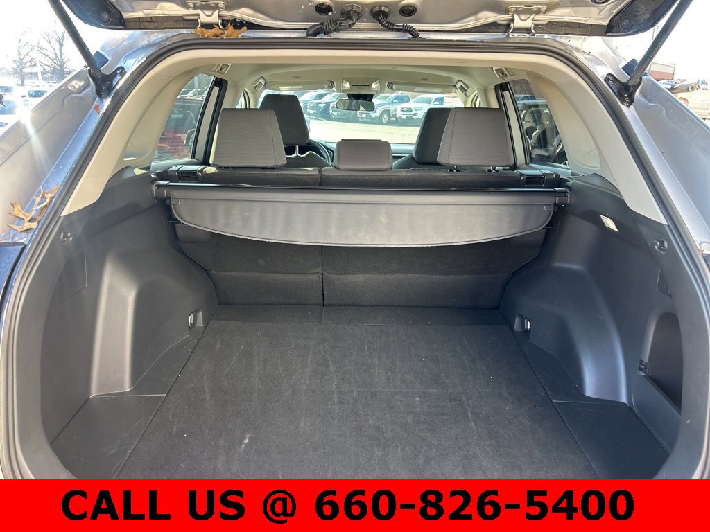 Used 2025 Toyota RAV4 XLE image 10