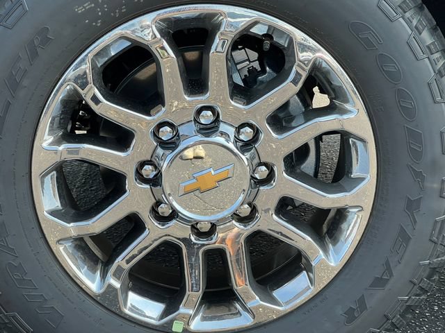 New 2026 Chevrolet Silverado 2500 LTZ w/ LTZ Plus Package AWD/4WD image 13