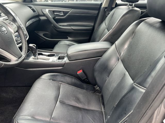 Used 2017 Nissan Altima 2.5 SL w/ Moonroof Package image 18