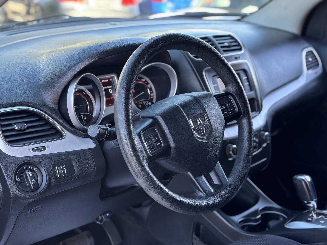 Used 2014 Dodge Journey SXT w/ Flexible Seating Group image 10