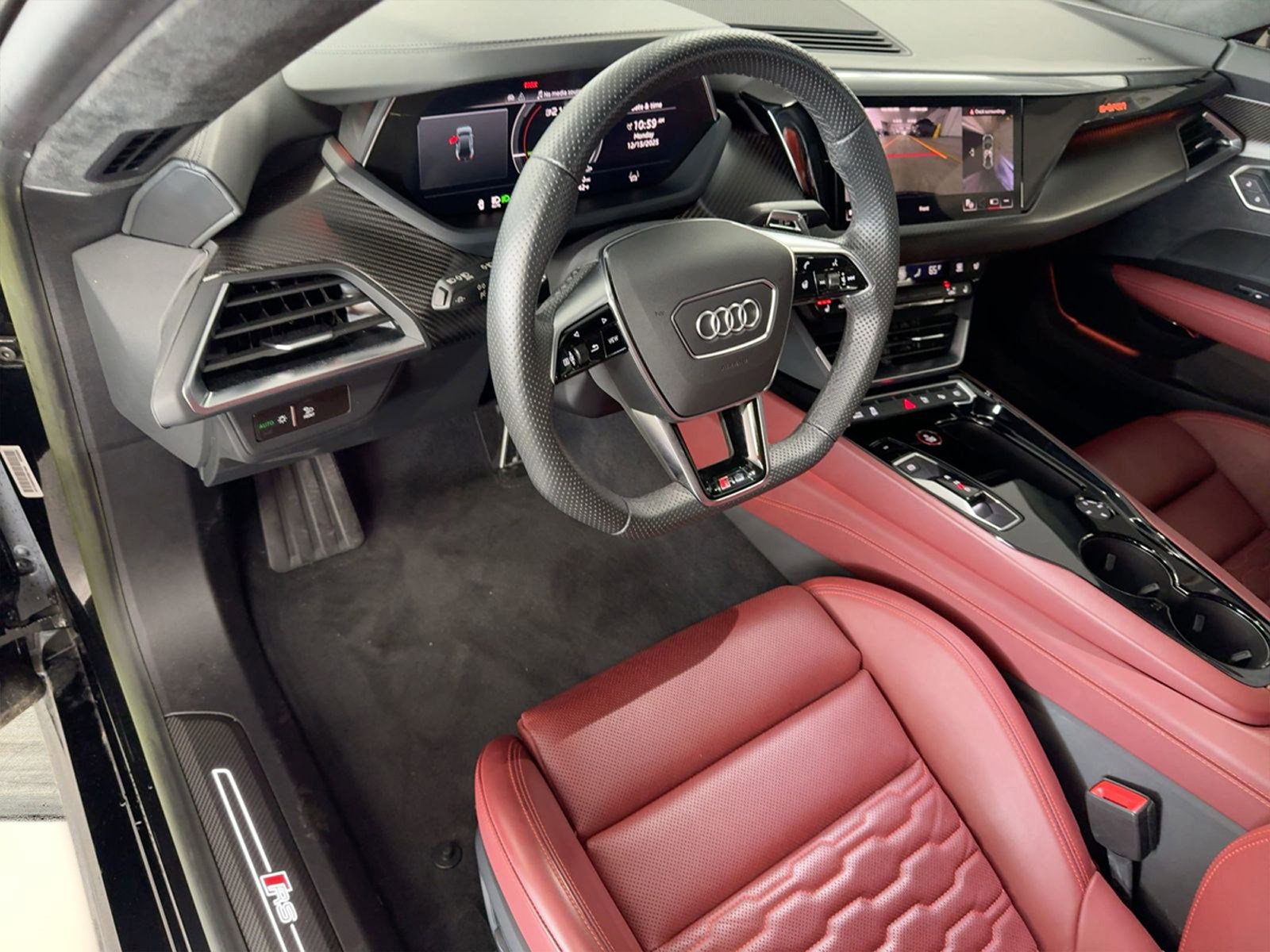 Used 2023 Audi RS e-tron GT w/ Carbon Performance Package image 4