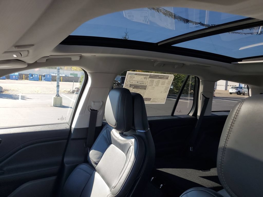 New 2025 Lincoln Aviator Reserve w/ Equipment Group 201A AWD/4WD image 9