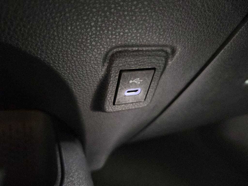 Used 2025 Toyota Corolla LE FWD image 18