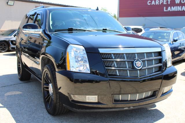 Used 2014 Cadillac Escalade Premium RWD image 1