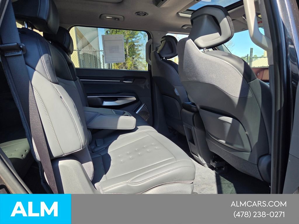 Used 2024 Kia EV9 Wind AWD/4WD image 15