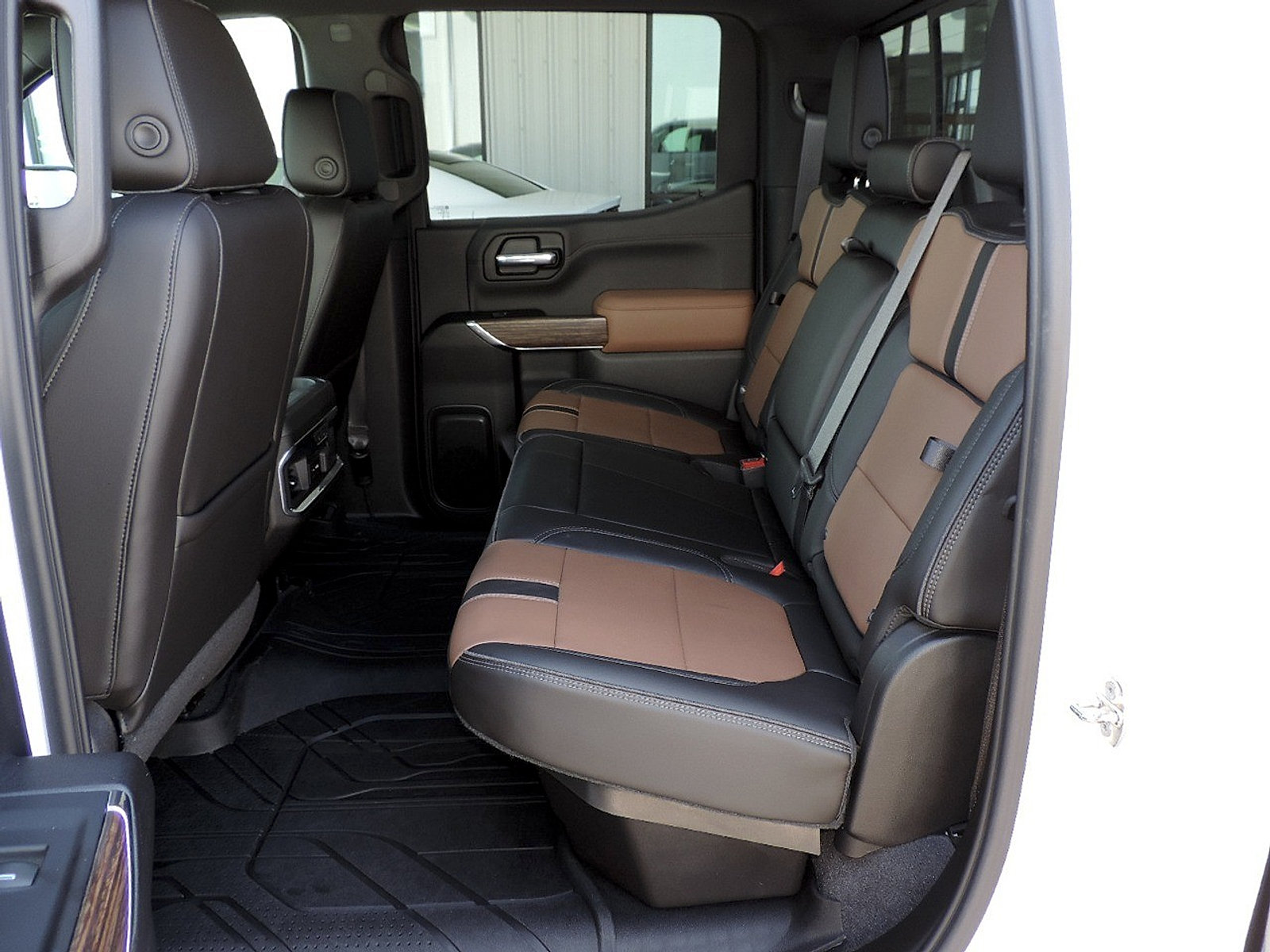 Certified 2019 Chevrolet Silverado 1500 High Country w/ Safety Package II AWD/4WD image 13