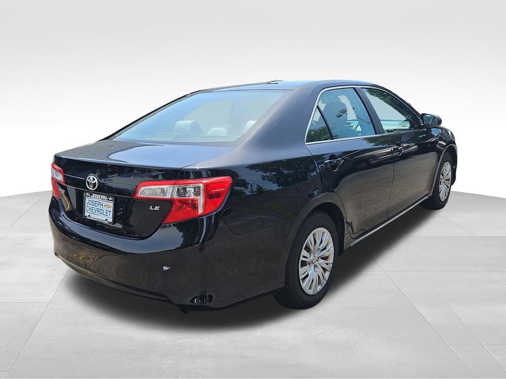 Used 2012 Toyota Camry LE FWD image 4