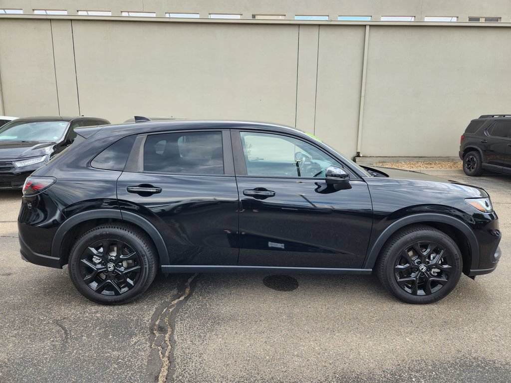 Used 2024 Honda HR-V Sport image 4