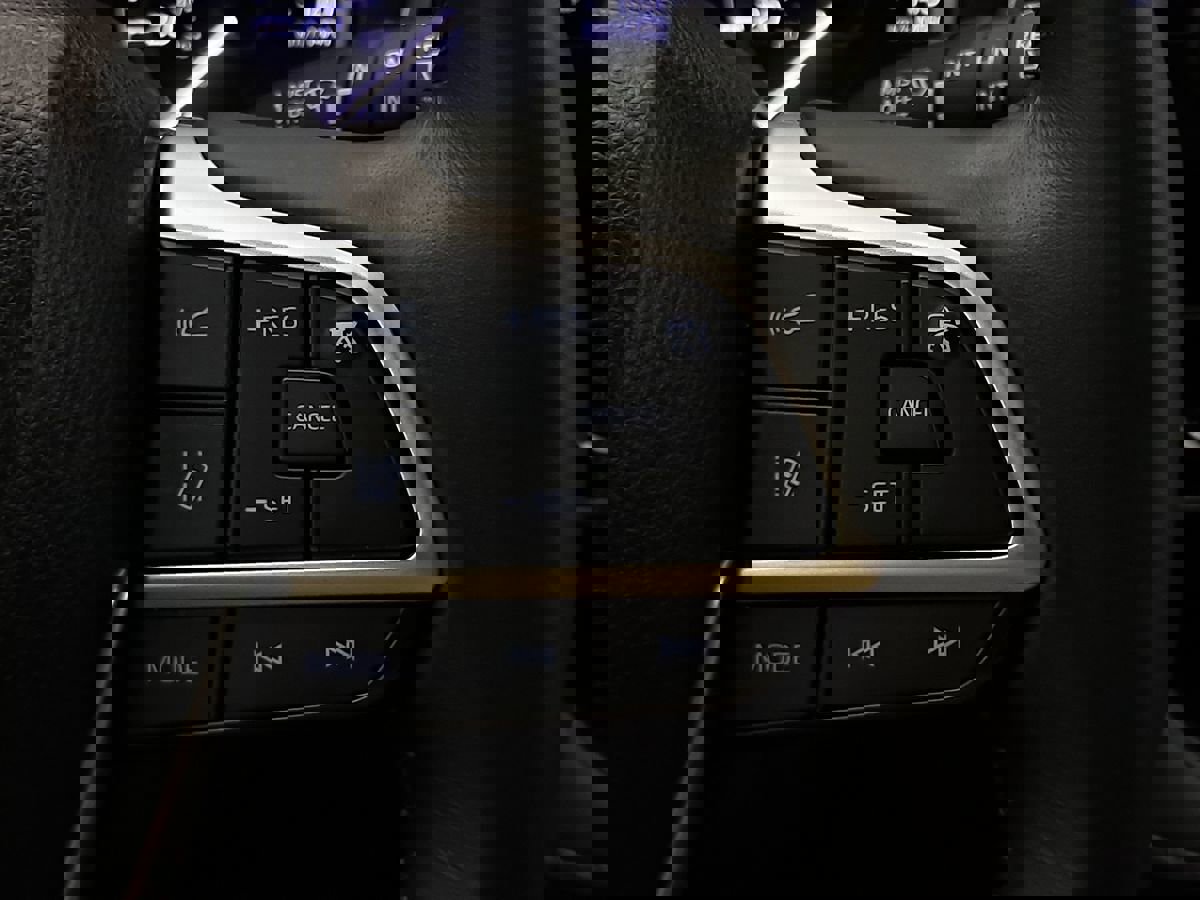 Used 2024 Toyota Highlander XSE image 15