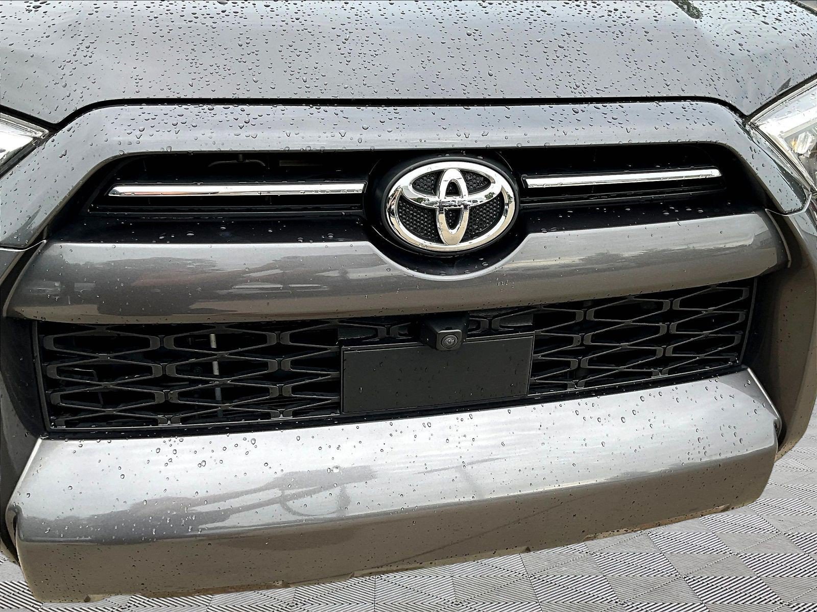 Used 2022 Toyota 4Runner SR5 Premium w/ Moonroof Package AWD/4WD image 34