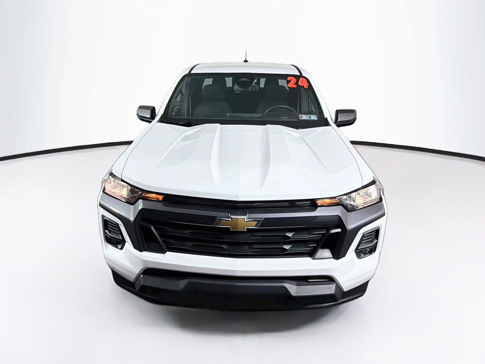 Used 2024 Chevrolet Colorado LT w/ LT Convenience Package AWD/4WD image 13