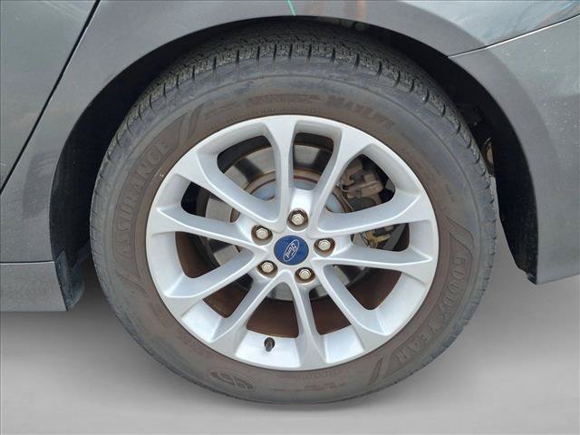 Used 2020 Ford Fusion SE FWD image 10