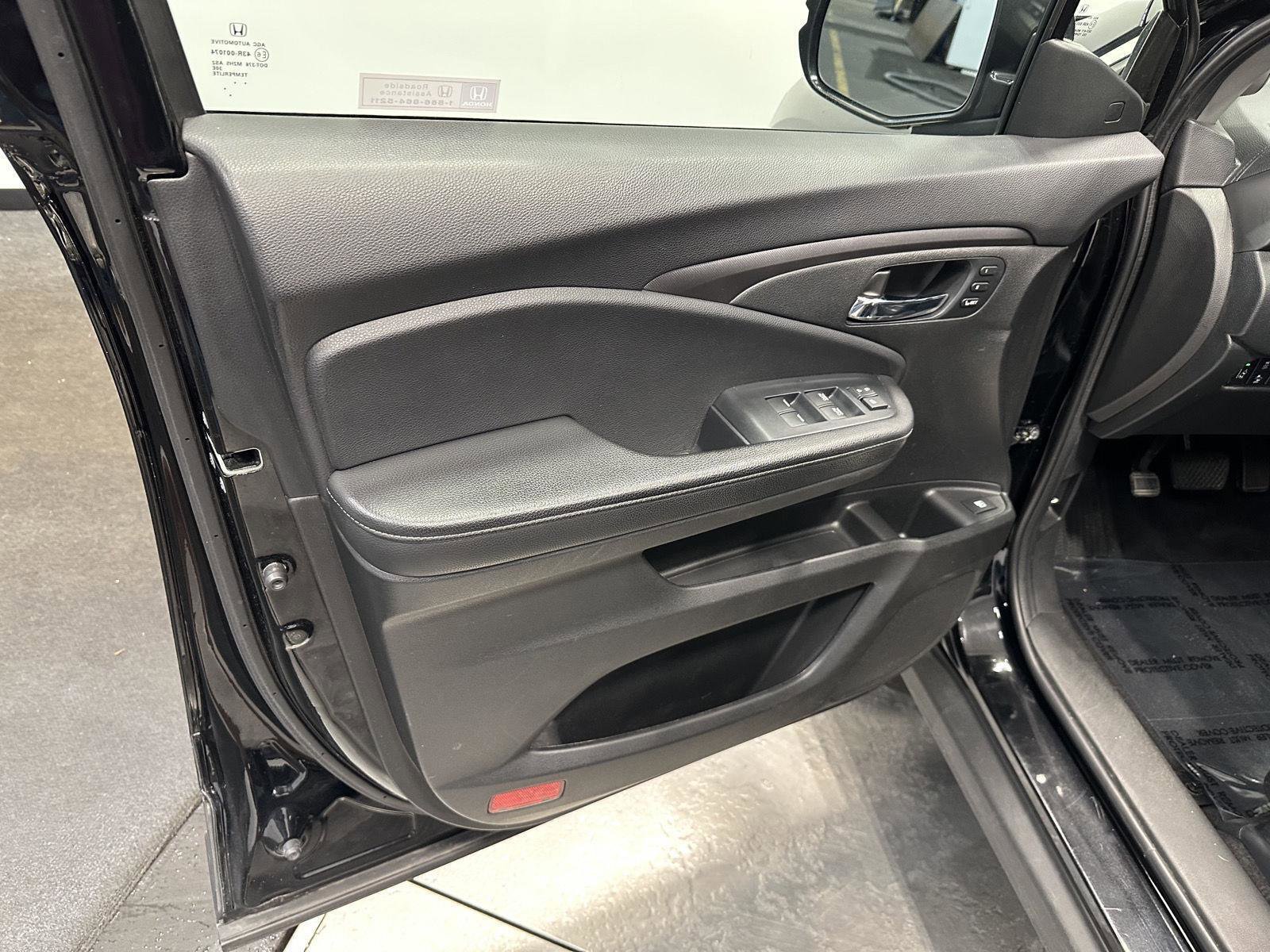Certified 2023 Honda Ridgeline RTL image 13