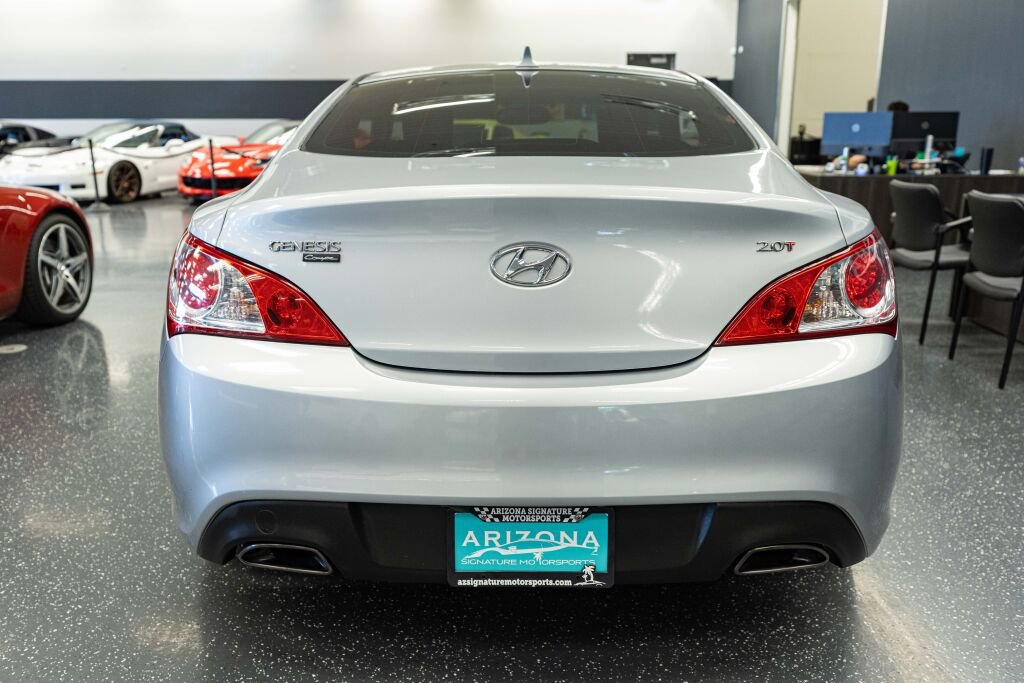 Used 2012 Hyundai Genesis 2.0T RWD image 6