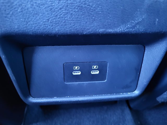 Used 2024 Nissan Rogue SV image 17