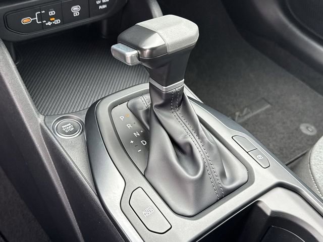 Used 2025 Kia K4 LXS image 14