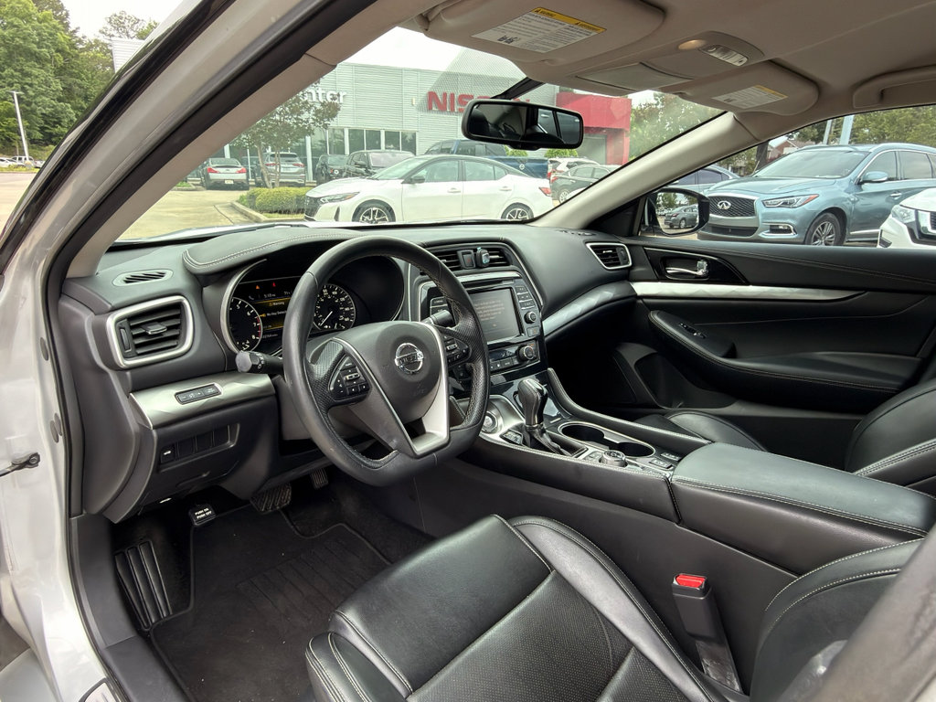 Used 2019 Nissan Maxima 3.5 SV w/ Floor Mat Group FWD image 11