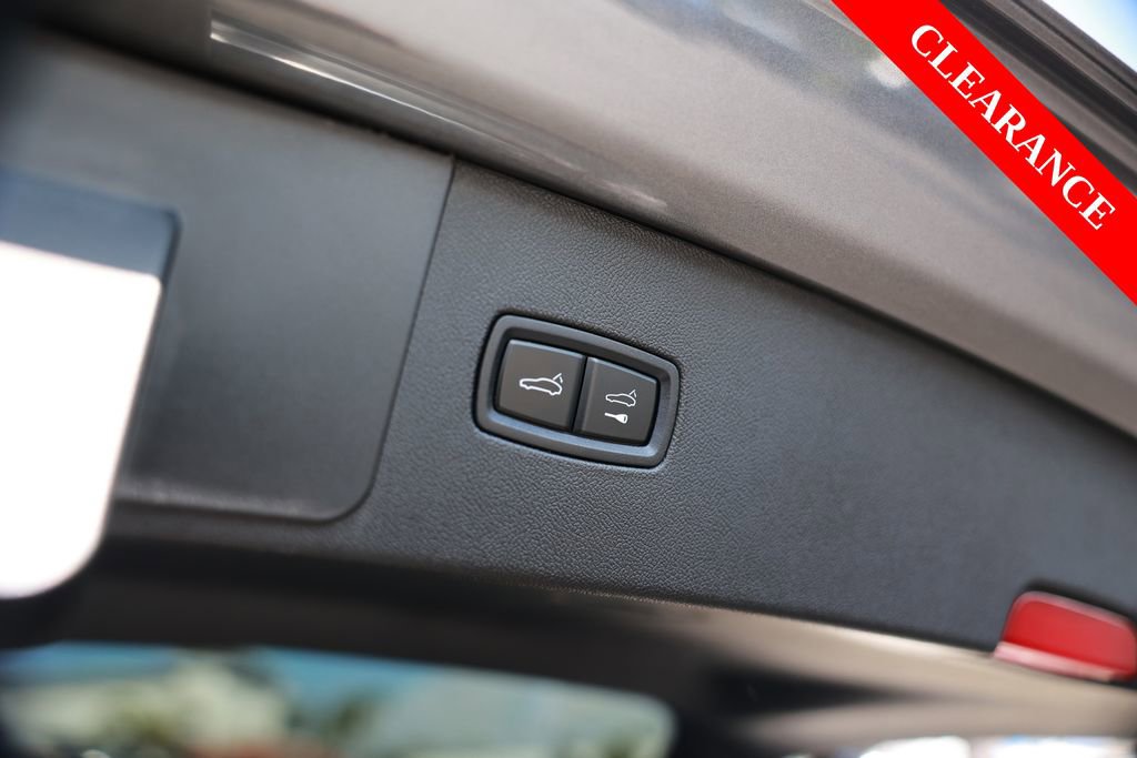 Used 2023 Porsche Cayenne Platinum Edition AWD/4WD image 37