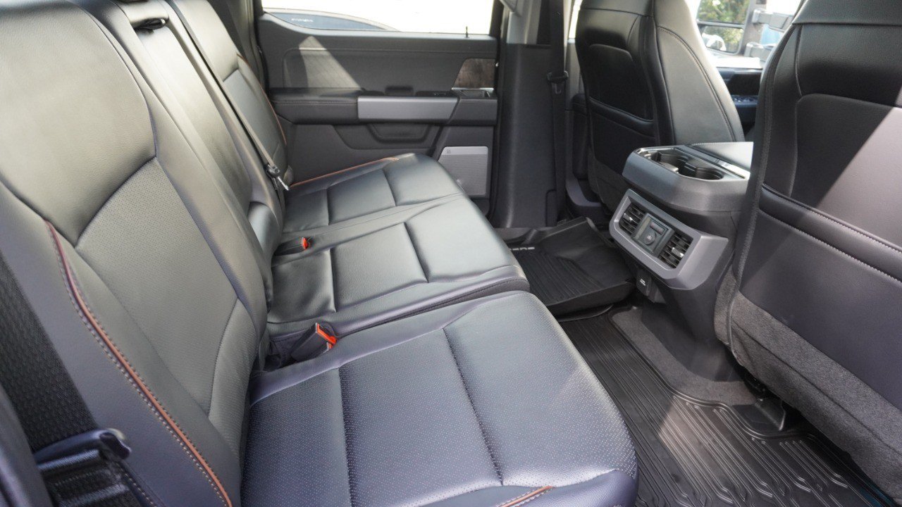 Used 2025 Ford F250 Lariat w/ Black Appearance Package AWD/4WD image 14