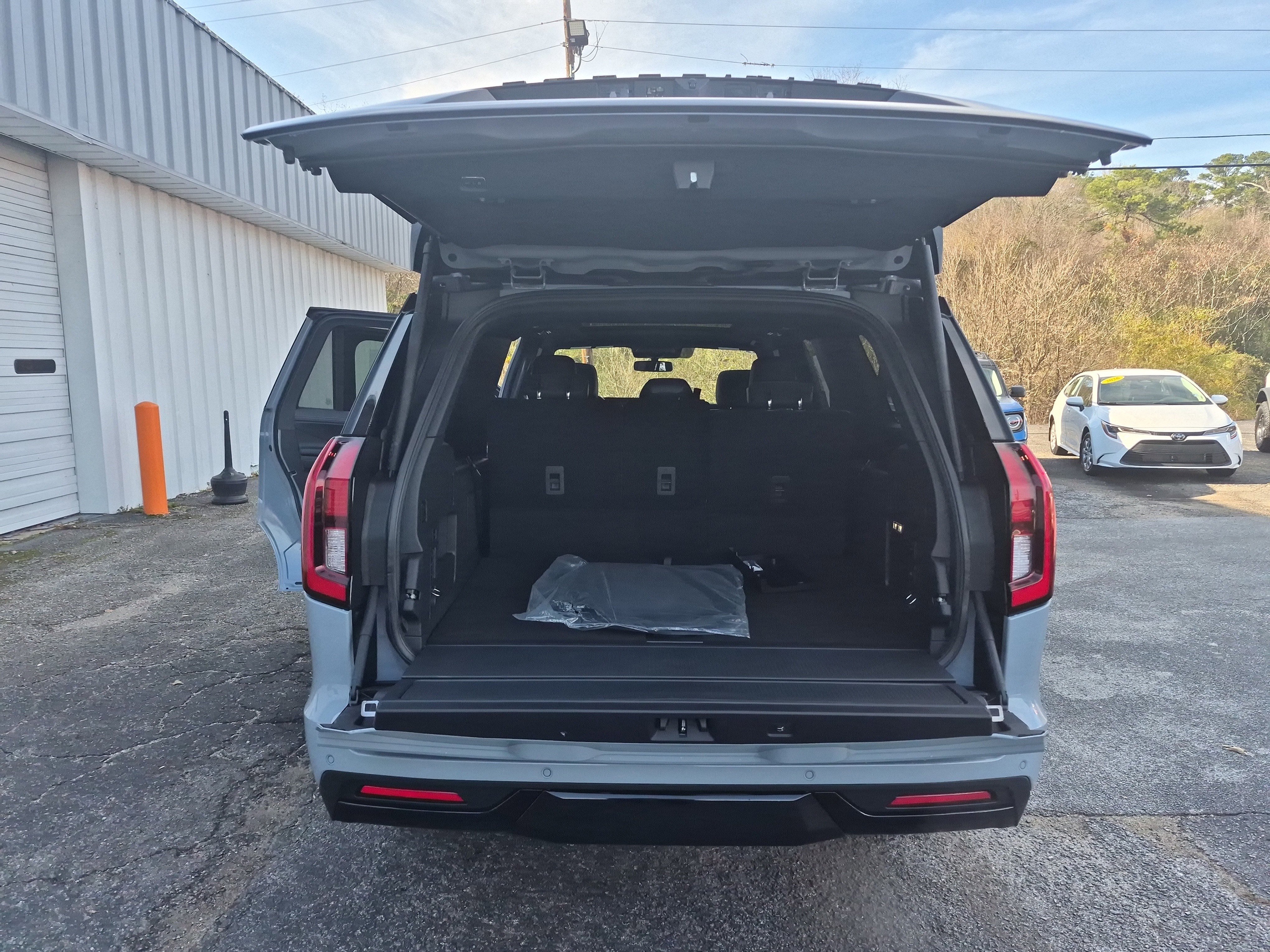 New 2025 Ford Expedition Max Platinum w/ Stealth Performance Package image 19