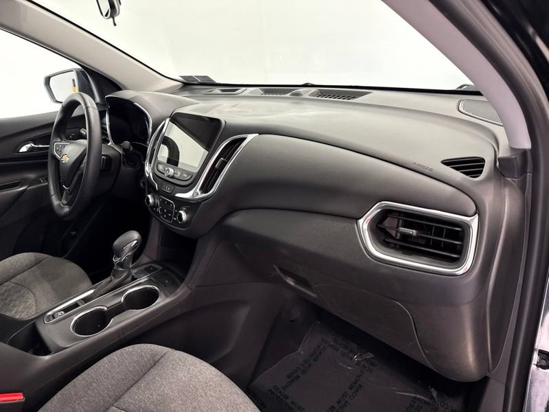 Used 2023 Chevrolet Equinox LT AWD/4WD image 16