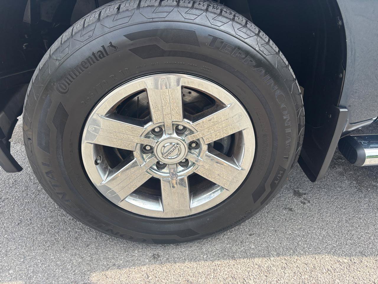 Used 2013 Nissan Titan SV w/ SV Value Truck Pkg AWD/4WD image 9