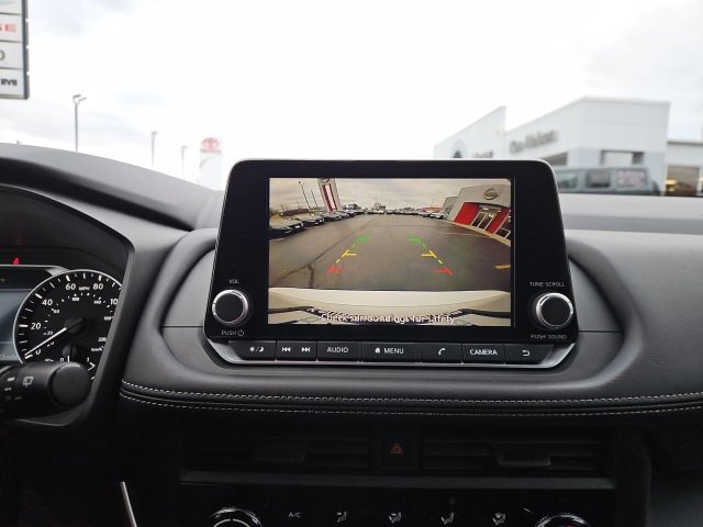 Used 2024 Nissan Rogue S image 42