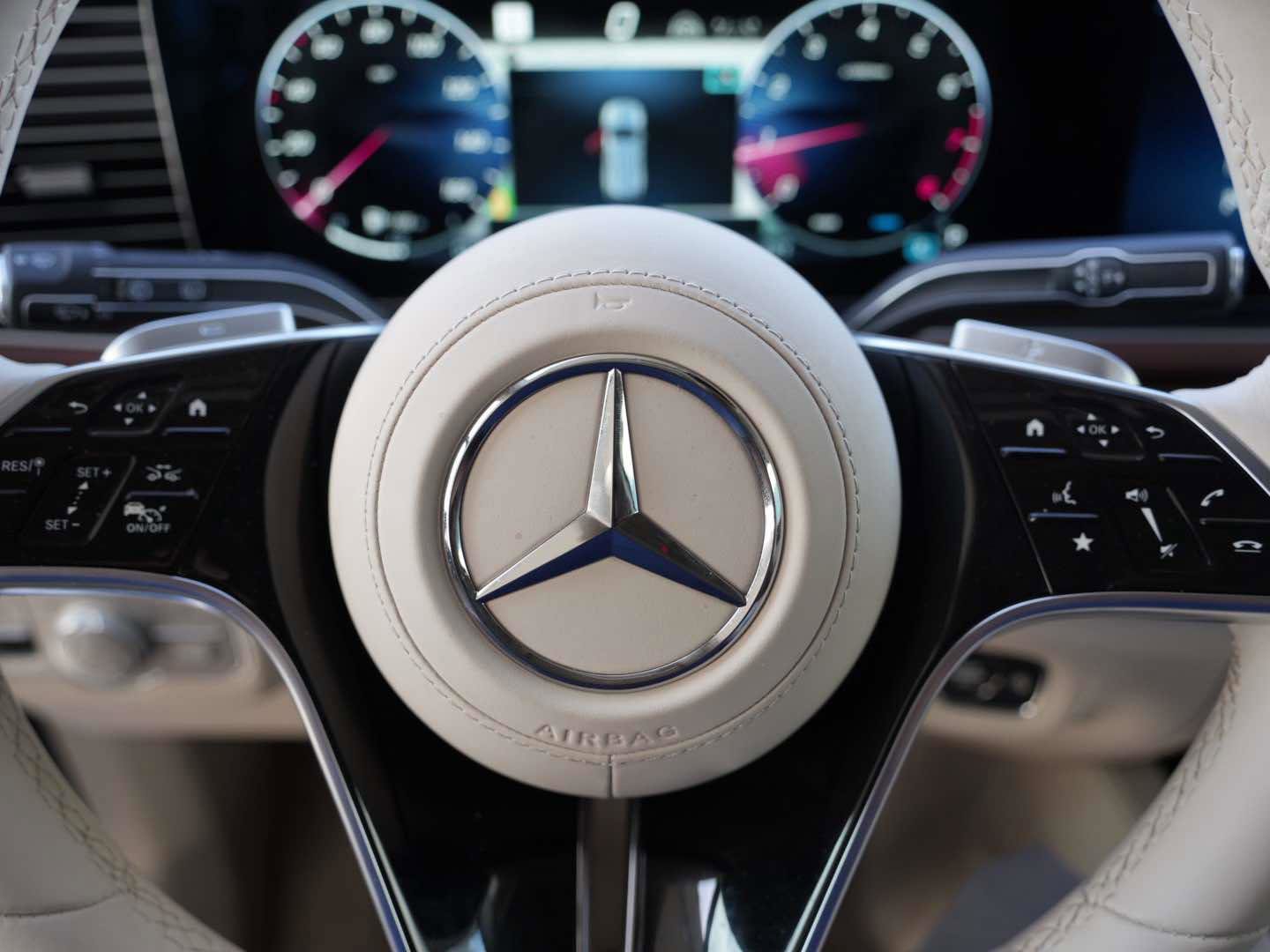 Used 2026 Mercedes-Benz Maybach GLS 600 Maybach GLS 600 4MATIC SUV AWD image 36