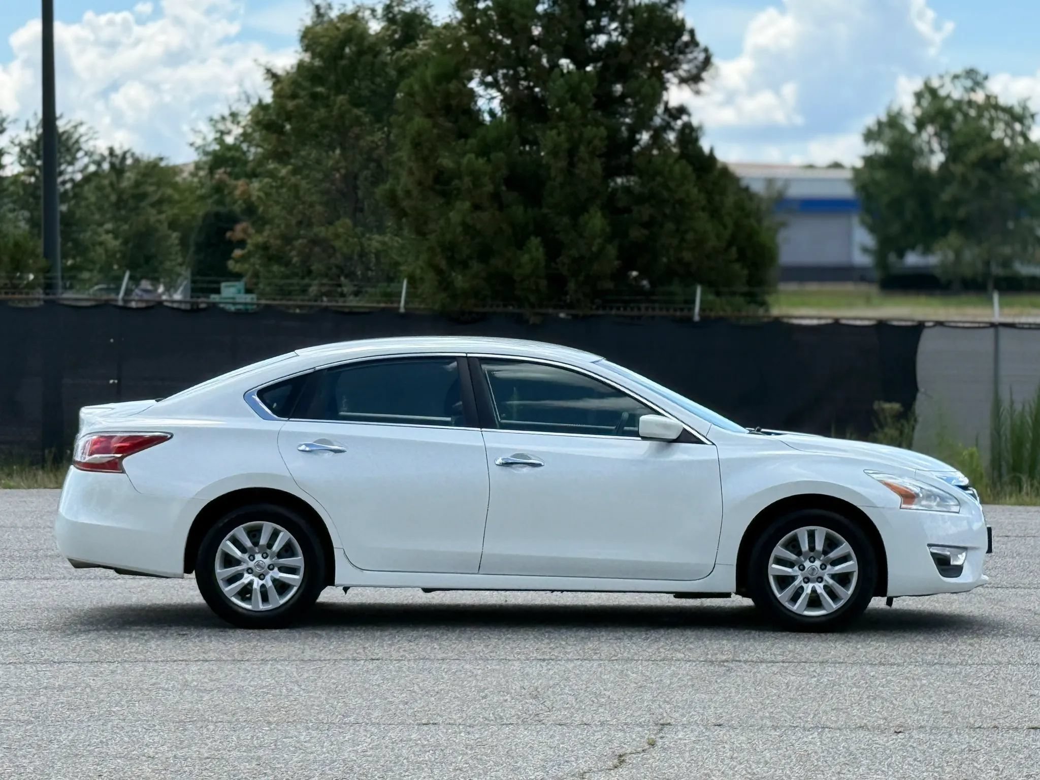 Used 2014 Nissan Altima 2.5 S FWD image 7