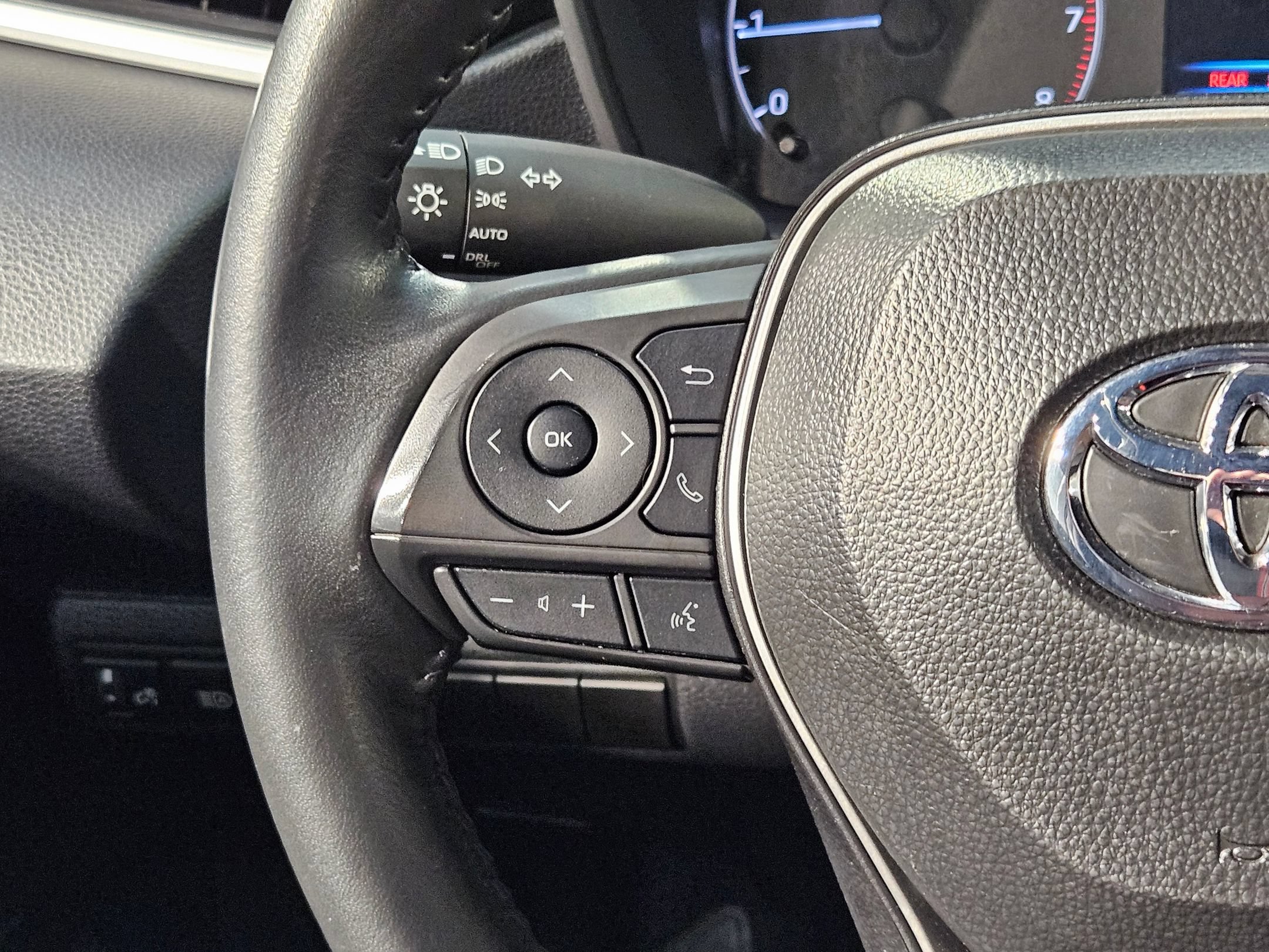 Used 2025 Toyota Corolla SE FWD image 26