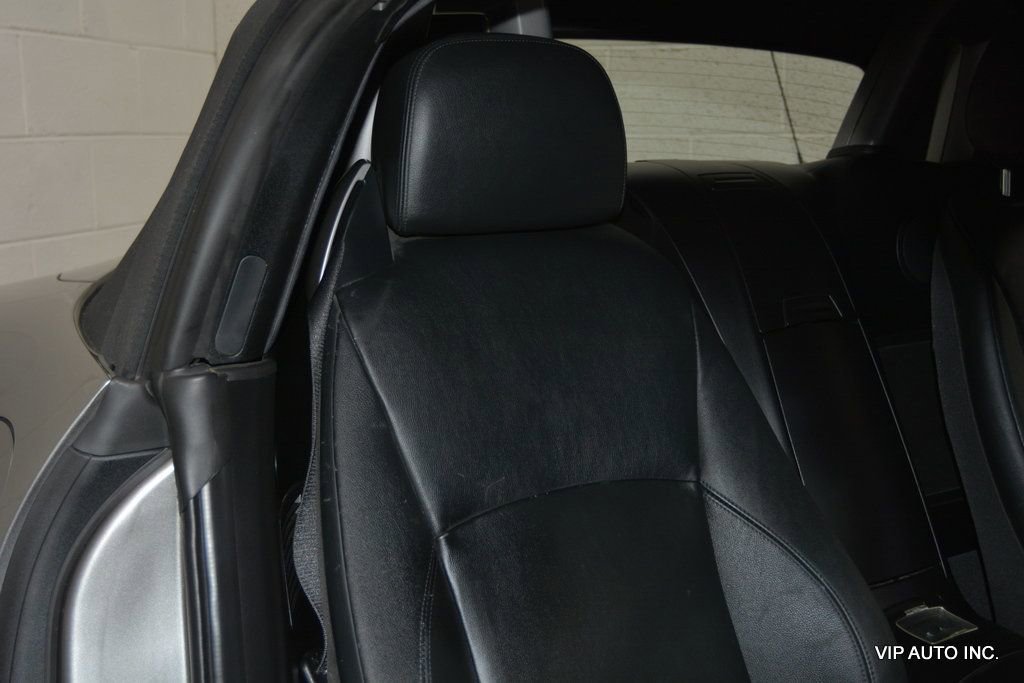 Used 2004 BMW Z4 2.5i image 12