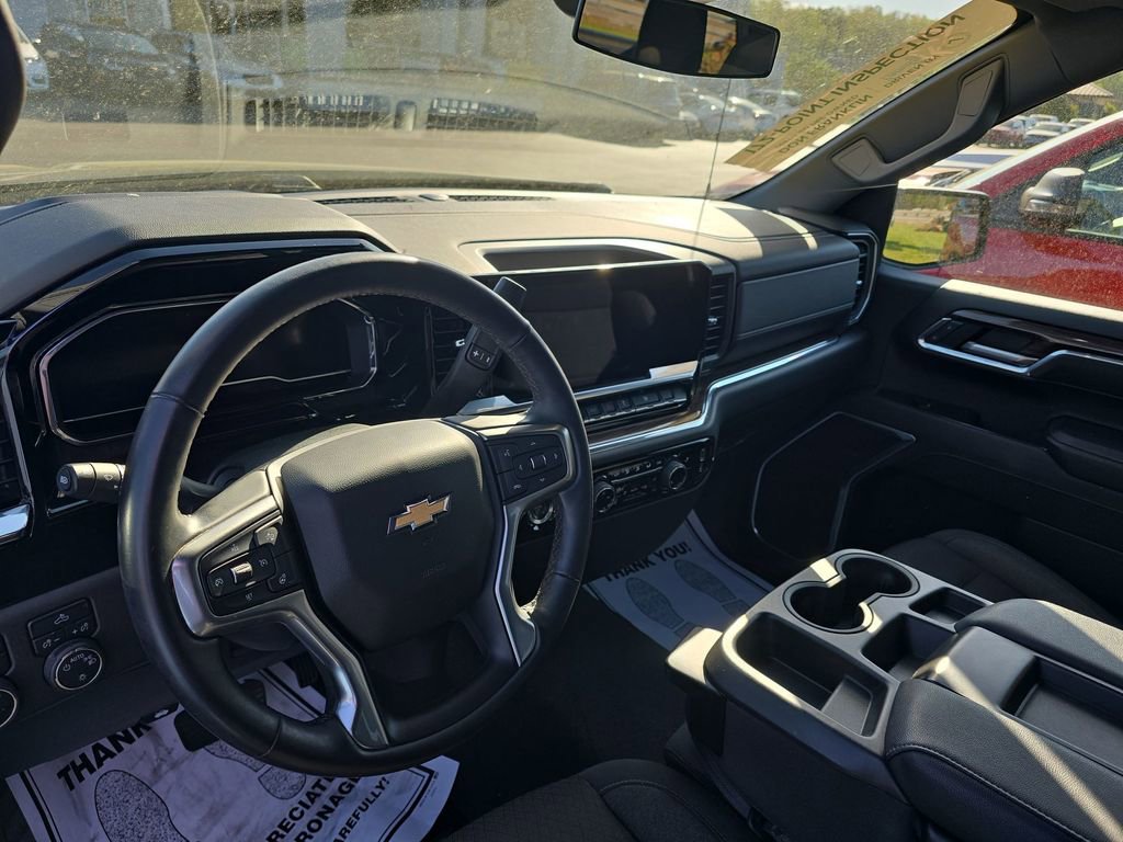 Used 2023 Chevrolet Silverado 1500 LT image 10