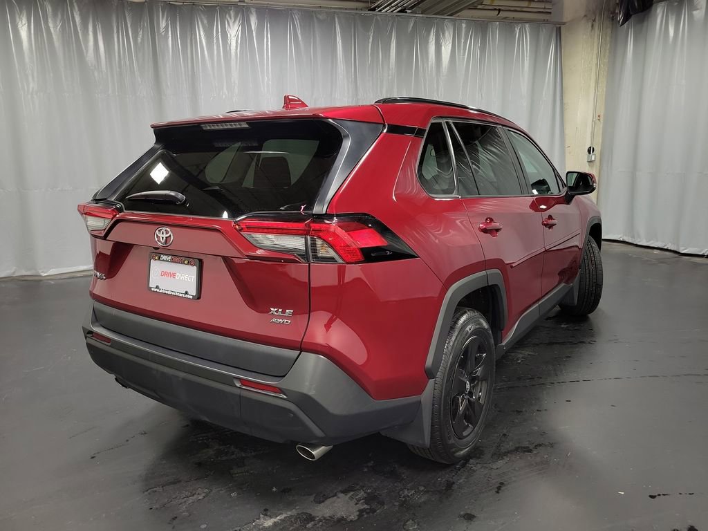 Used 2020 Toyota RAV4 XLE w/ Convenience Package image 8