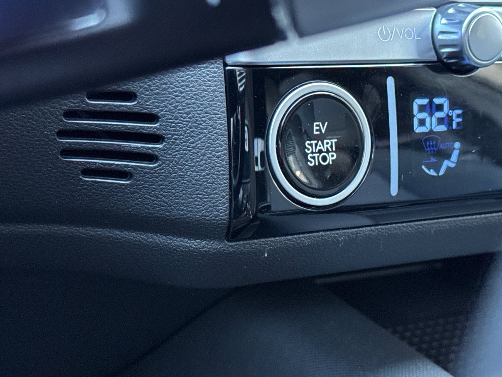 Used 2025 Hyundai Ioniq 6 SEL image 22