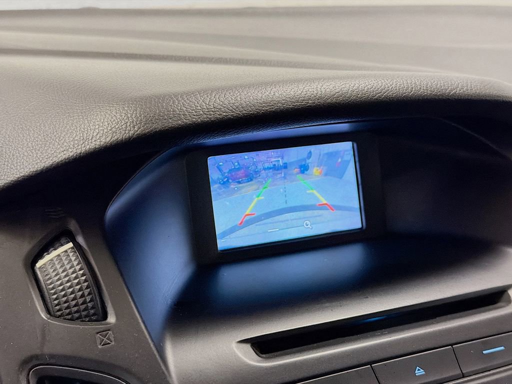 Used 2017 Ford Focus SE FWD image 14