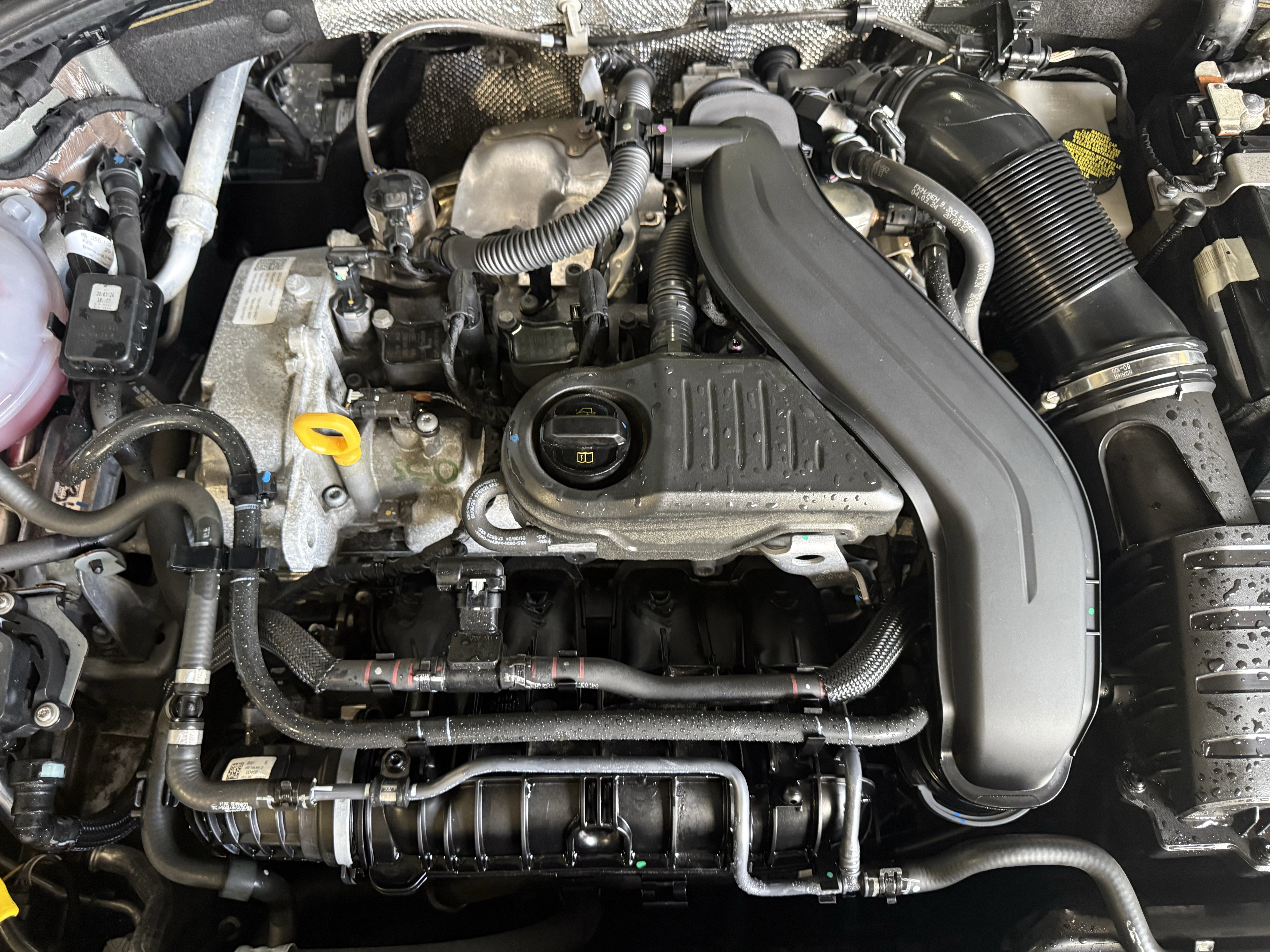 Used 2025 Volkswagen Jetta SE image 31