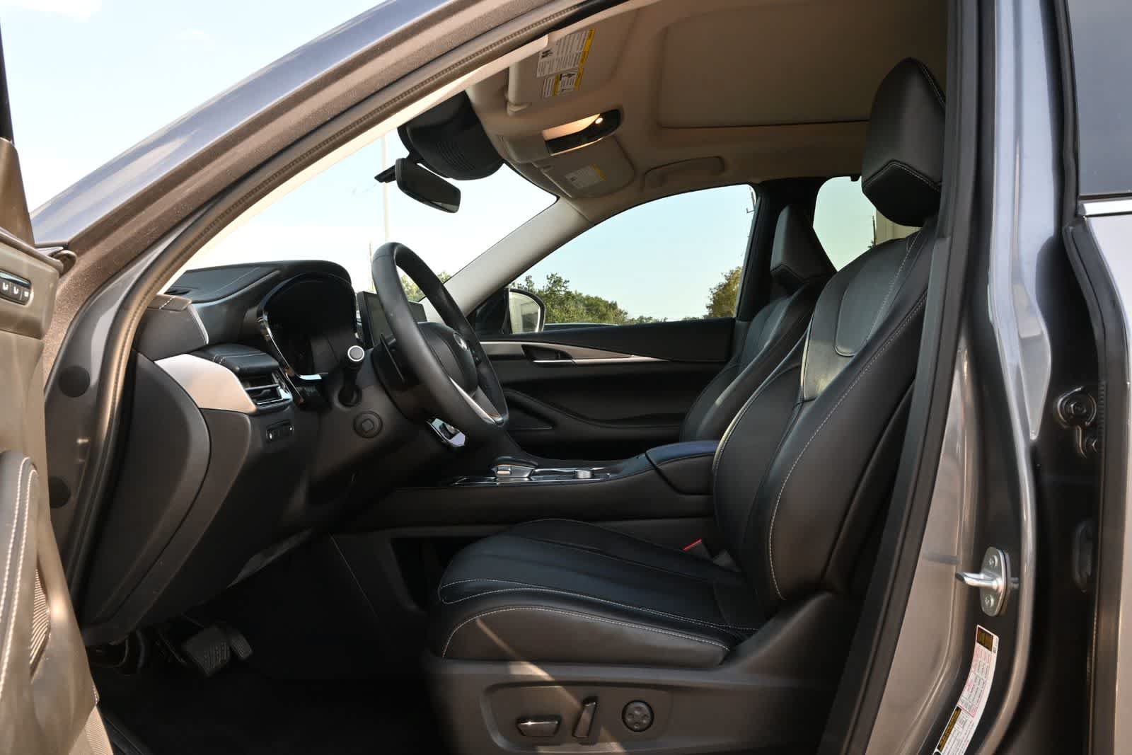 Certified 2023 INFINITI QX60 Luxe w/ Cargo Package AWD/4WD image 16