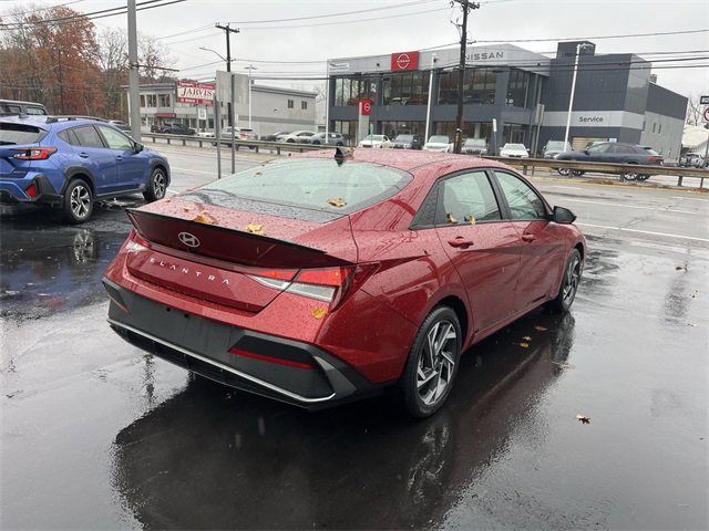 Used 2025 Hyundai Elantra Sport image 8