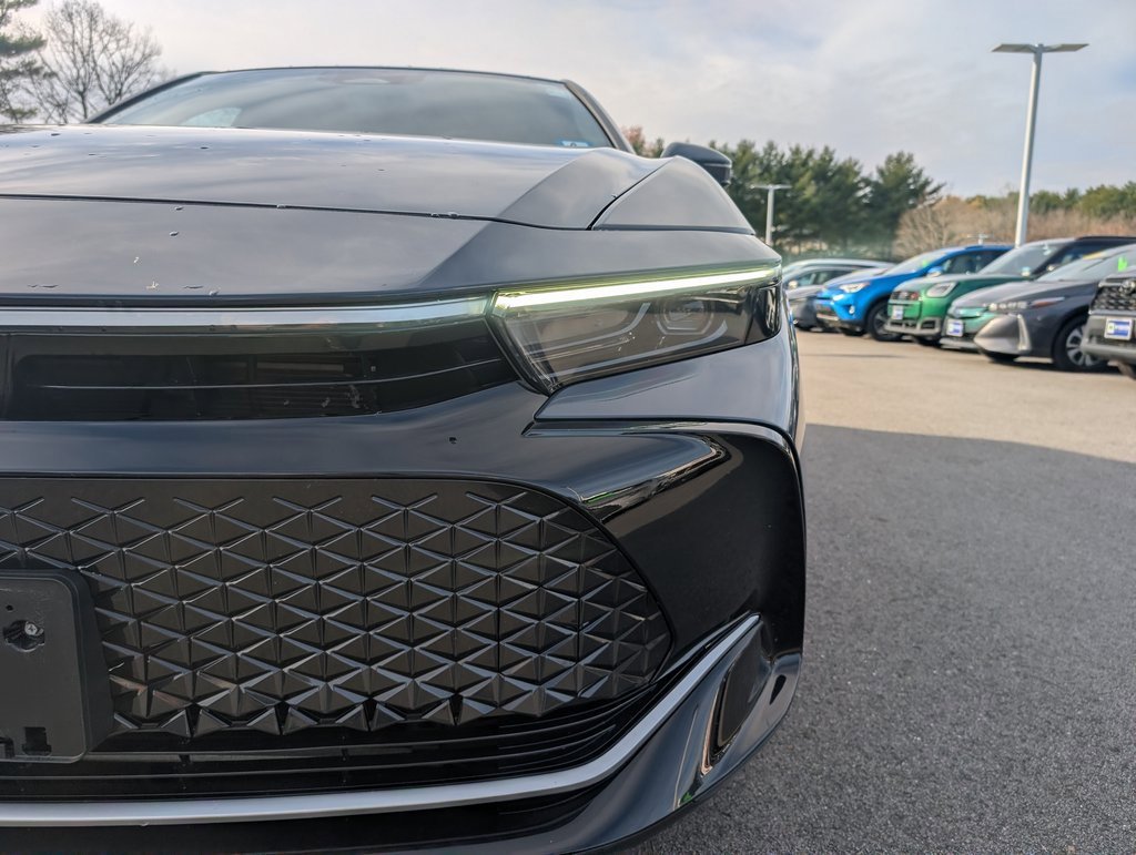 Used 2025 Toyota Crown XLE image 11