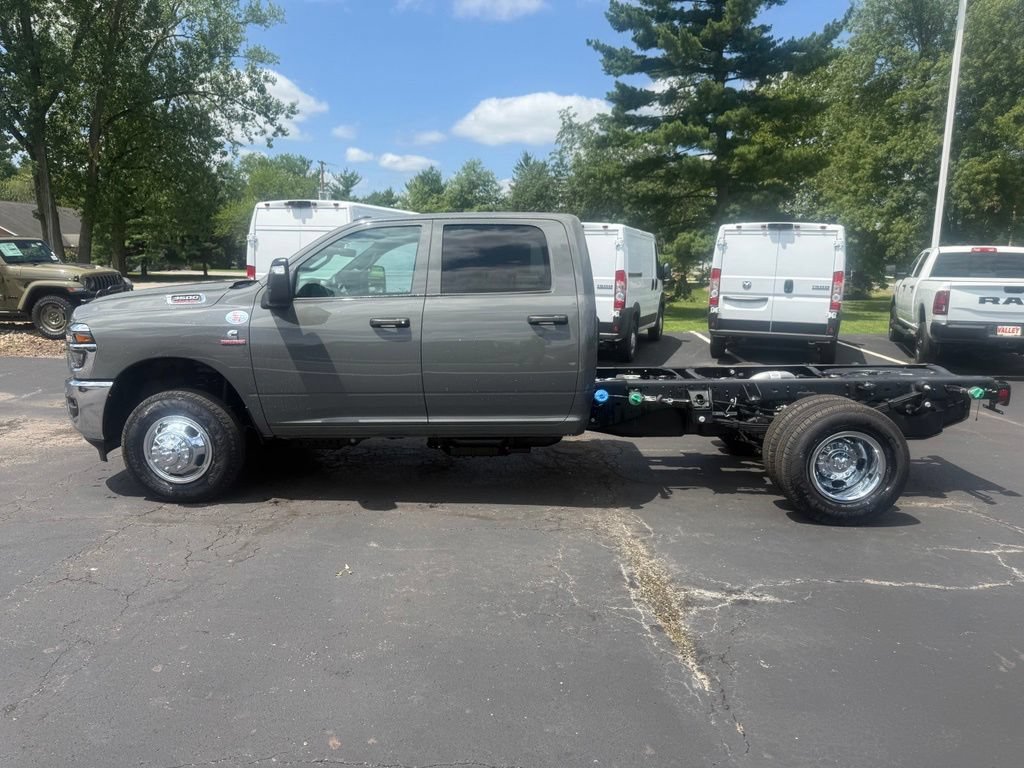 New 2026 RAM 3500 Tradesman w/ Chrome Appearance Group A AWD/4WD image 7