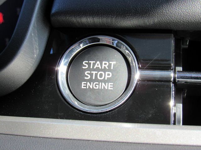 New 2025 Mitsubishi Outlander SE image 19