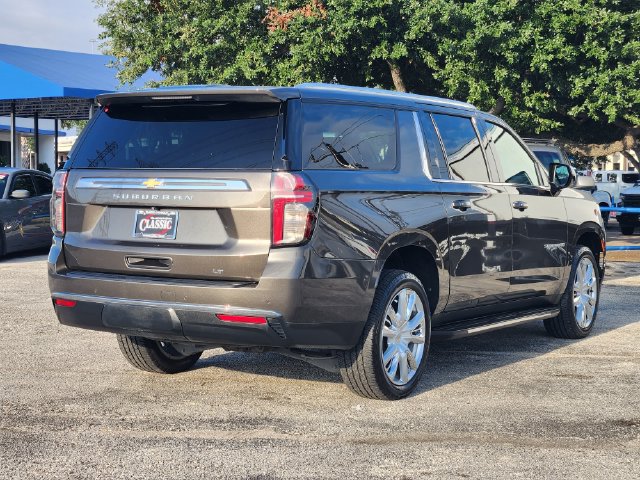 Used 2021 Chevrolet Suburban LT RWD image 7